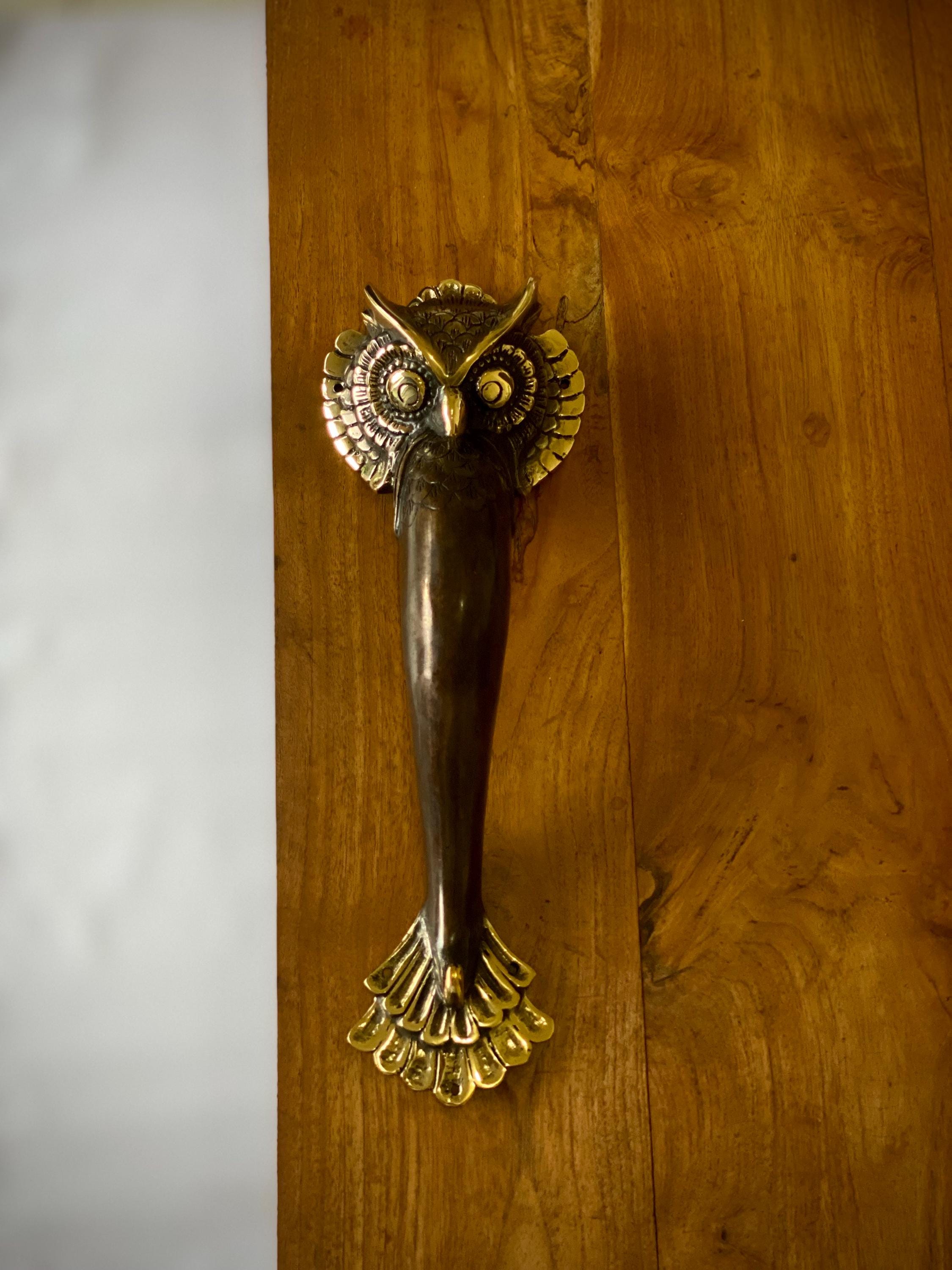 Vintage Owl Door Handle with Balinese Craftsmanship &ndash; Timeless Bronze Design for Artistic Inte