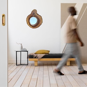 Live Edge Holzspiegel, runder Holzspiegel, Spiegel mit Holzrahmen, handgefertigte Möbel, Holzspiegel für die Wand, moderner Spiegeldekor, rustikales Dekor