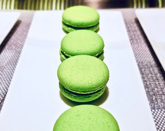 Green tea macaron