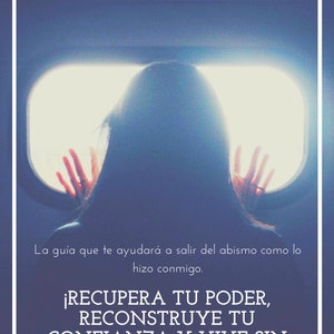 Puede incluir: Una cita motivacional en español, "¿Cuántas veces intentarás estar con quien quieres?"  La cita se muestra en un fondo azul con la silueta de una persona mirando por una ventana. La cita continúa, "La guía que te ayudará a salir del abismo como lo hizo conmigo. ¡RECUPERA TU PODER, RECONSTRUYE TU CONFIANZA Y VIVE SIN LIMITACIONES!"  La cita termina con el nombre de usuario de las redes sociales "@paolaaaa_85".