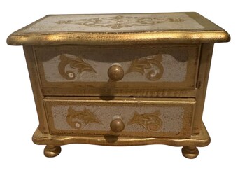 Vintage Toyo Japanese Musical Jewelry Box, Florentine Gold Gilt Hollywood Regency Chest, Plays Laras Theme Doctor Zhivago, Mid Century Gift