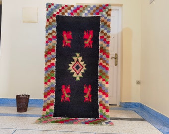 Tapis marocain fait main, tapis bohème multicolore.