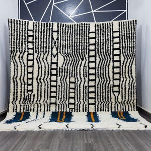 Gorgeous Beni Ourain Rug- White And Black Rug- Emerald White Rug- woven rug-colorful rug- White wool Beniourain Carpet- Unique Geometric Rug