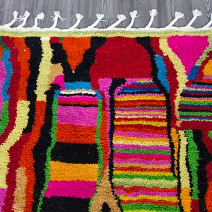 Tapis marocain fait main personnalisé, tapis bohème multicolore, tapis de style bohème pour le salon. image 2