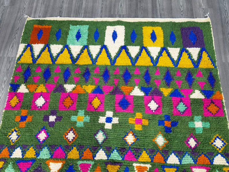 Magnifique tapis Beniourain en laine verte Tapis multicolore Tapis boujaad Tapis fait main Tapis marocain traditionnel Tapis berbère marocain image 4