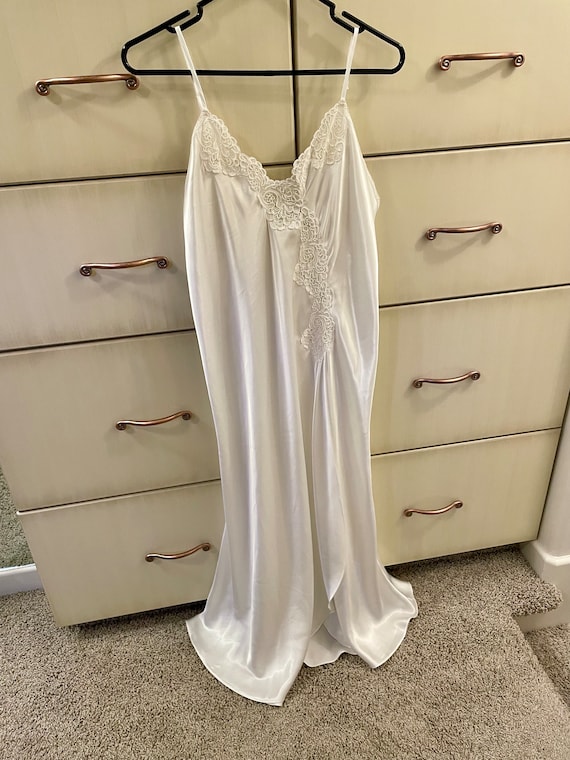 Full Length Satin Nightgown RARE Vintage Linda Mon