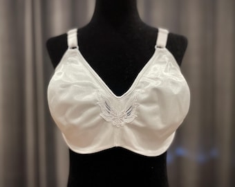 WonderBra 34DDD vintage : soutien-gorge sans doublure en satin blanc