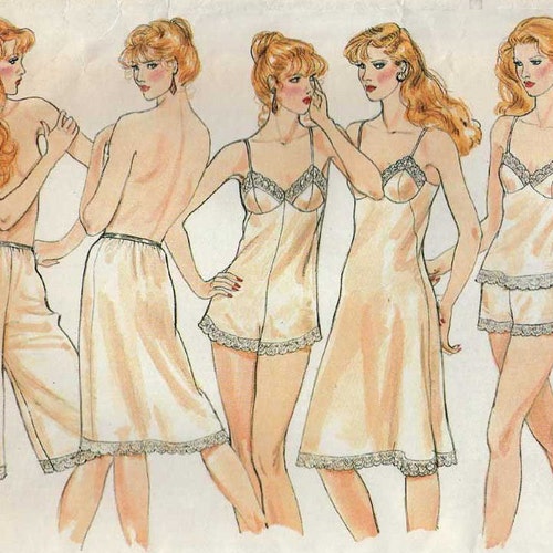 Vintage Lady Barbara Blue Nylon Babydoll Shrug Half Nightie With