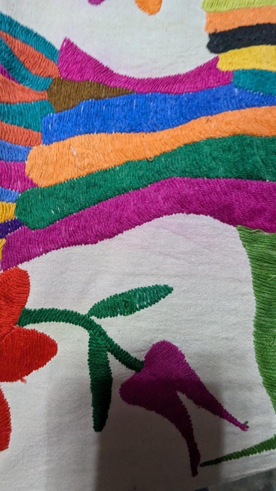 テナンゴ刺繍スタイル 注文 タペストリー 本物のオトミ・テナンゴ