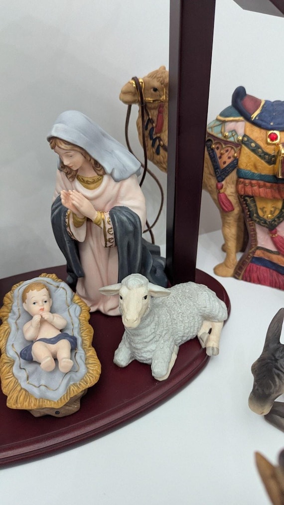 Kirkland Nativity Set 13 Pieces Gold Christmas Creche Vintage