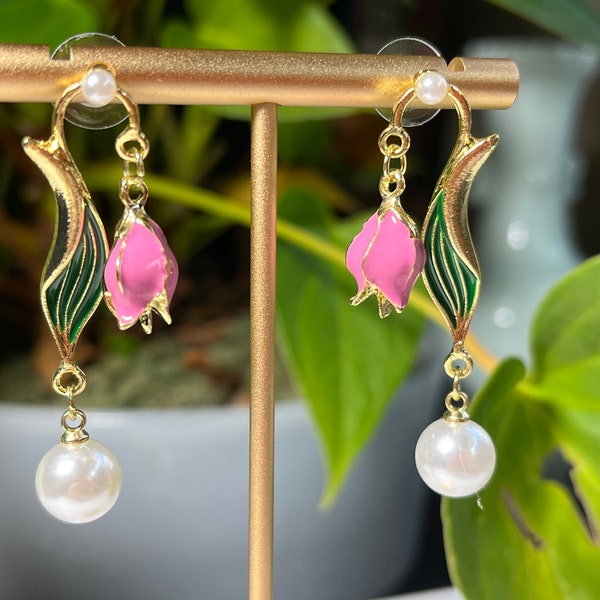 Exquisite Wing Enamel Tulip Faux Pearl Decor Dangle Earrings Elegant Simple Style Alloy Jewelry Delicate Female Gift