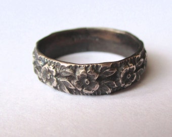 Flower Garden Band - Sterling Silver Oxidized Black Ring