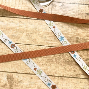 Floral Grosgrain Ribbon: Faux Stitching, Rust Reverse - .375" Wide