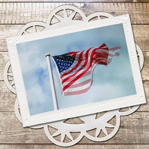 Cartolina fotografica artistica con bandiera sventolante, veterano, USA, 4 luglio, libertà, grazie, militare, Dio benedica l'America, patriottico - 7" x 5"