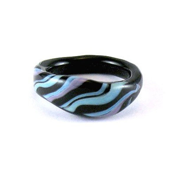 Size 7 1\/2 - Waves And Dots Ring In Black, Copper Green, Turquoise And Purple