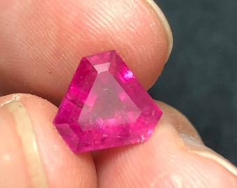 3.6 Cts Natural Vivid Pink Tourmaline