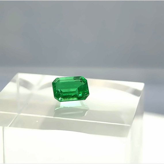 1.29 Carat Natural Colombian Emerald GIA Certifica