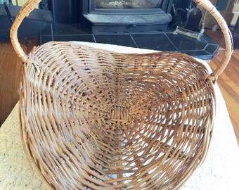 Vintage Wicker Gathering Basket - Large Handwoven Market Basket with Handle - Rustic Farmhouse Storage
