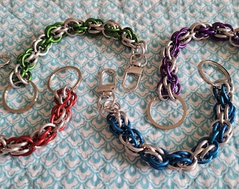5" Chainmail Keychain - Anodized and Silver Aluminum Rings - Fieldstone Weave
