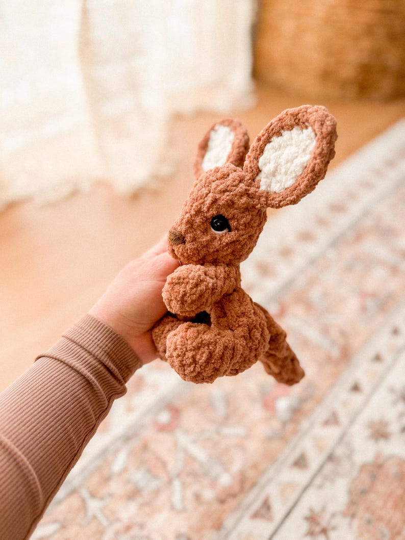 Momma Rue & Baby Joey Känguru Häkelanleitung | LOW SEW Häkelanleitung | süße Häkelanleitung | Häkelliebe | gehäkelte Känguru Anleitung | Bild 6