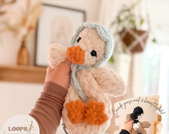 Dolly the Gosling crochet pattern | NO SEW crochet pattern | cute crochet pattern | crochet lovey | crochet goose pattern | goose crochet
