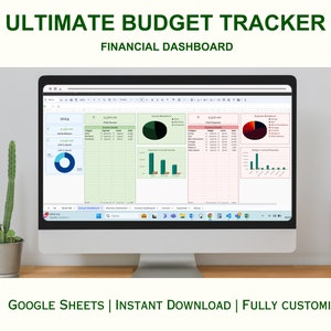 Op de afbeelding: Een computerscherm dat een Google Sheets-spreadsheet weergeeft met een budgettracker-dashboard. De spreadsheet bevat grafieken en diagrammen om inkomsten en uitgaven bij te houden. De tekst op het scherm luidt "ULTIMATE BUDGET TRACKER FINANCIAL DASHBOARD" en "GOOGLE SHEETS | INSTANT DOWNLOAD | FULLY CUSTOMIZABLE".