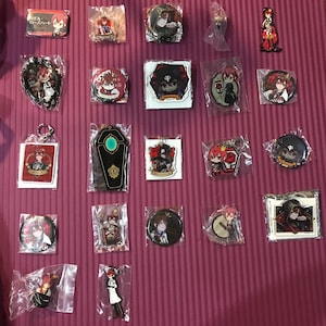 Verdrehte Wunderland Rätsel Rosenherzen Waren , Schlüsselanhänger , Abzeichen , Gummi Schlüsselanhänger , Acryl, Aufsteller