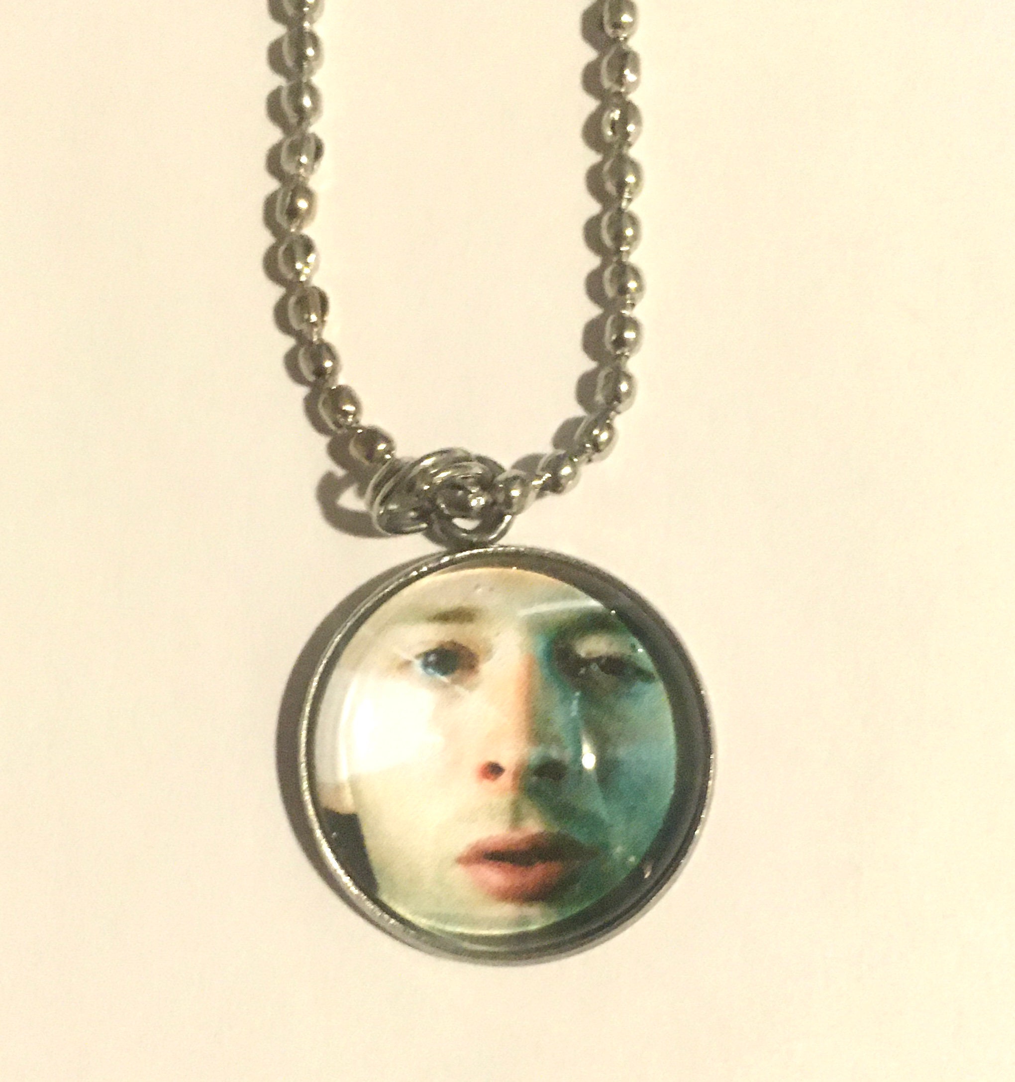 Radiohead Thom Yorke No Surprises Necklace