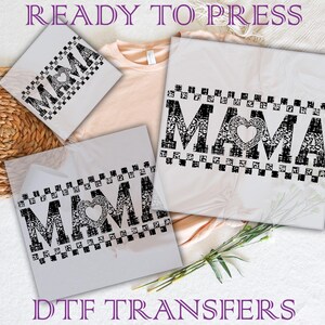Transferts Dtf coeur léopard à carreaux maman, maman à carreaux prête à presser, Dtf fête des mères, presse à chaud maman léopard, transfert maman
