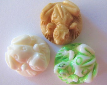 MS Frog Cabochons Cabs 2 Sizes 3 Colors Carved Cow Bone Fair Trade Bali