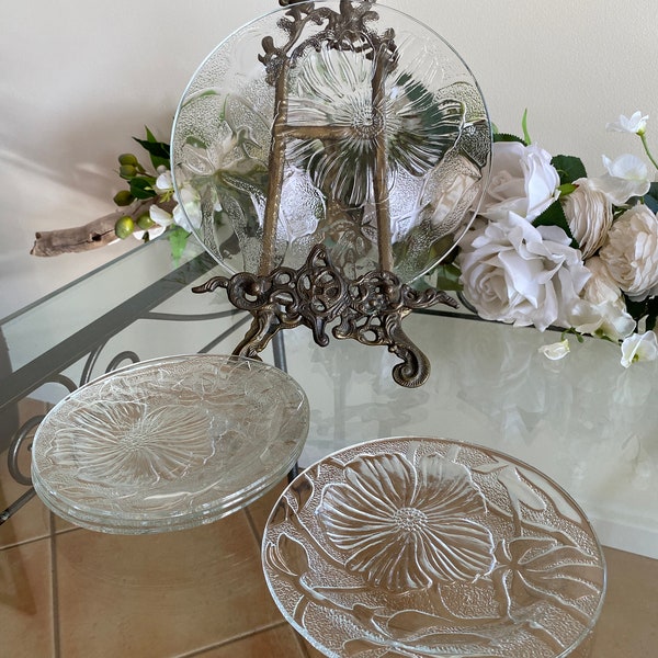 Vintage KIG Indonesia 'Carnation' Glass Dessert Serving Set of 5