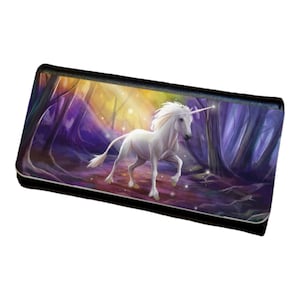 Cartera triple para mujer con diseño de fantasía púrpura y unicornio blanco