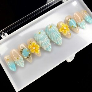Seashell Press On Nails: 3D Flower, Gold Charms, Summer Ocean Nails