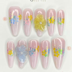 Pastel Floral Press On Nails: 3D Flower Charms, Hand-Painted Nail Art