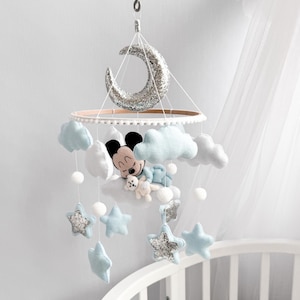 Disney Baby Filz Mobile. Krippe baby mobile Junge. Mobile für Mädchen mit Mickey/Minnie Mouse. personalisiertes Spielzeug für das Baby. Geschenk zur Geburt