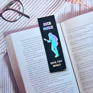 Marcapáginas de tótem de tatuaje hecho a mano, con lámina dorada, punk, calaveras y huesos, rock and roll. Regalos con láminas para amantes de los libros. Colores de lámina personalizados disponibles.