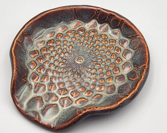 Large Lacey Amber Brown Spoonrest