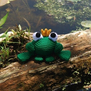 PDF CROCHET PATTERN - Frog Prince