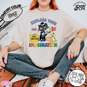 Explore Your Imagination Pete The Cat T-shirt, Pete The Cat Back To School Shirt,Children&#39;s Book Gift,Cute Groovy Cat, Kindergarten Teacher