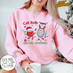 Rufen Sie Glocken an Ring Weihnachten Er Nurse Shirt, Notaufnahme Weihnachten Shirt, Er Christmas Shirt Geschenk für Krankenschwester, Er Nurse Xmas Shirt