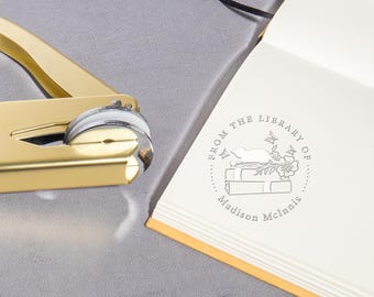 Embosseur de livres personnalisé/De la bibliothèque de/ Embosseuse de livres/Tampon de livre de bibliothèque personnalisé/Cadeaux pour les amoureux des livres