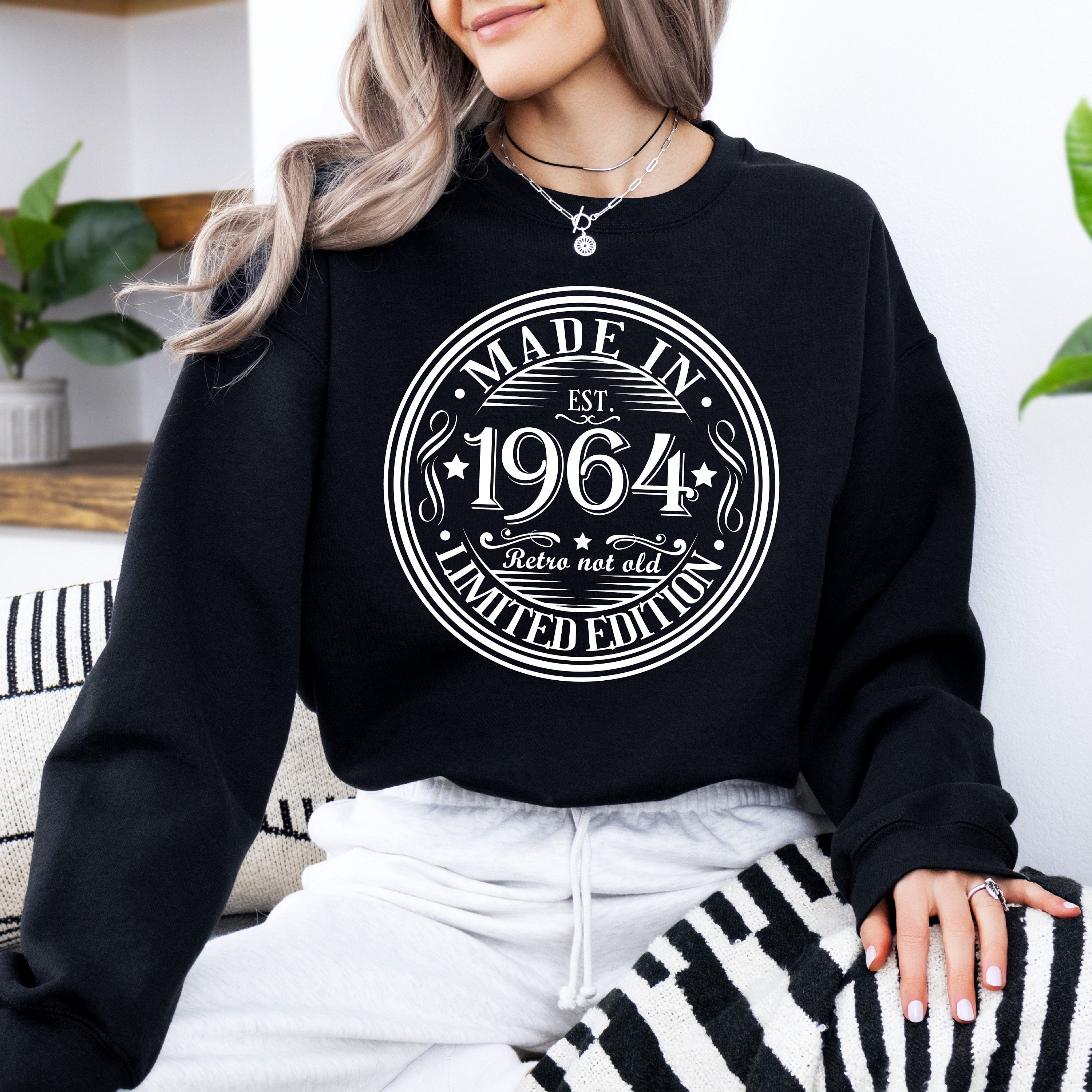 T-Shirt Donna Taglia Petite Distressed 64° Compleanno Fatta Nel 1961