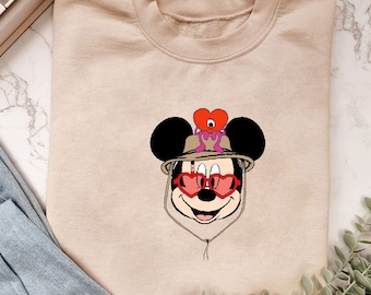 Mickey Latina Shirt,  Nadie Sabe Sweatshirt, Music Lover Tee, Mickey Shirt, Debí Tirar Más Fotos Shirt, Disneyland Shirt, Concert Sweatshirt