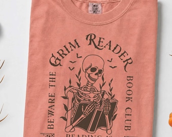 Camiseta Bookish Summerween, camiseta gótica de esqueleto para lectores sombríos, regalo para club de lectura de Comfort Colors Dark Academia Reader, camiseta de otoño para amantes de los libros de Halloween