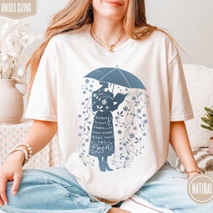 T-shirt Resistance Readers, Gildan SoftStyle 100% cotone, design con libri proibiti