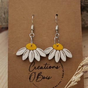 Les Marguerites wooden earrings