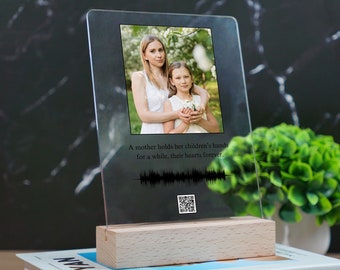 Personalized Soundwave Art Print: Voice Recording Gift