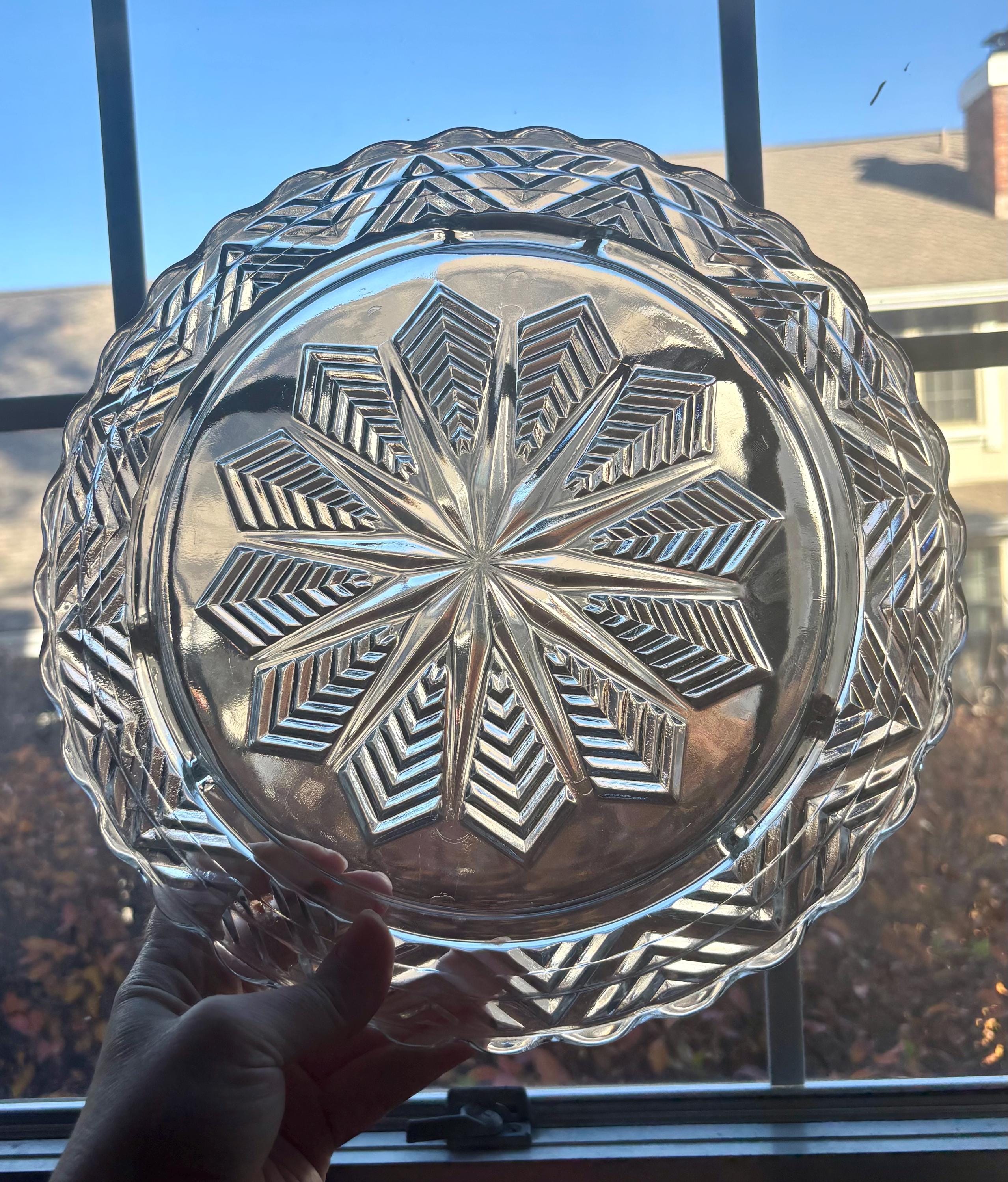 Mikasa Glass Snowflake Seasonal Table Décor & Serving Pieces