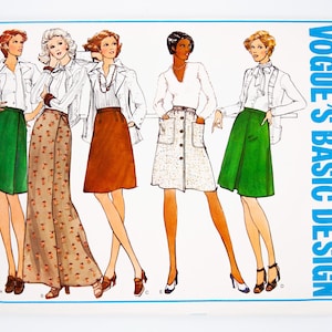 Vogue Sewing Pattern 2931, Vogue&#39;s Basic Design, Misses&#39; Skirt, Vintage Pattern, Size Waist 30 Hip 40, UNCUT (factory folded), Year 1970s&#39;