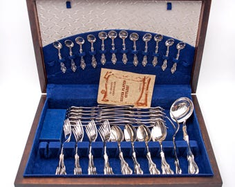 Vintage Silver Plated Cutlery Set (50 pieces), 12 Table Spoons, Forks, Knives, 12 Tea-Spoons, Carving Fork, Serving Spoon, Year 1940s' Italy